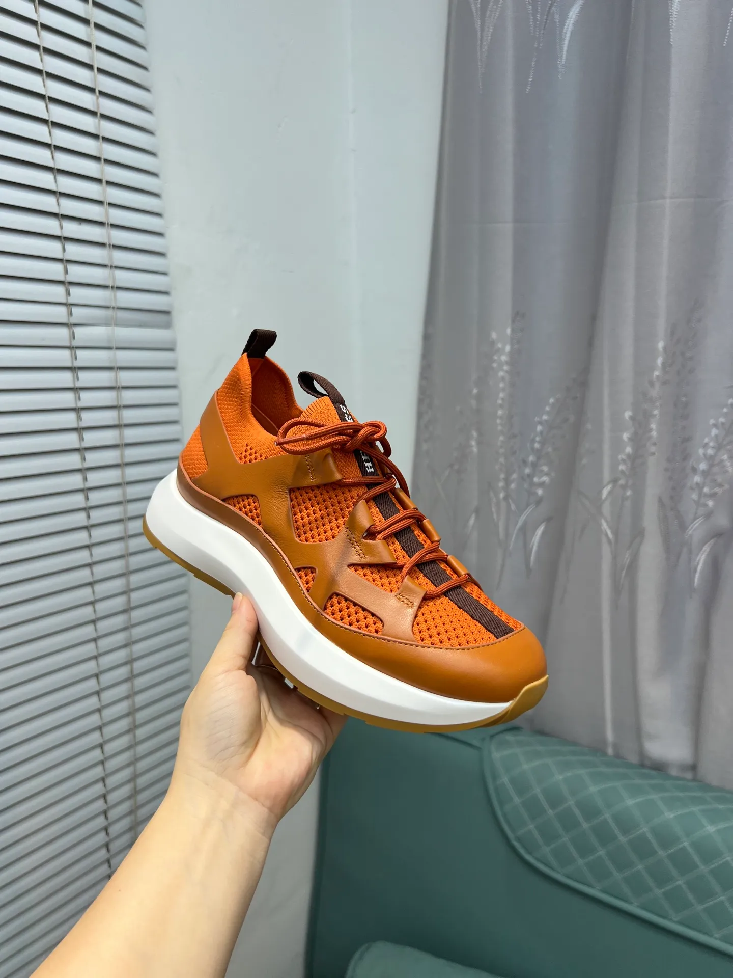 💰¥720 HERMES Men’s rest sneakers! -High-end quality original casual sports shoes -Upper: high nappa calfskin, forging technology, knitted fabric, shoe brand webbing, injection molded brand logo -Inner: foot pad; water-dyed cowhide -Outsole: ultra-light TPU·rubber; two-color molded outsole -Ultra-high quality control·fine workmanship: highlighted (high-end·luxury·grade) Size: 38-44 (45 46 customized)